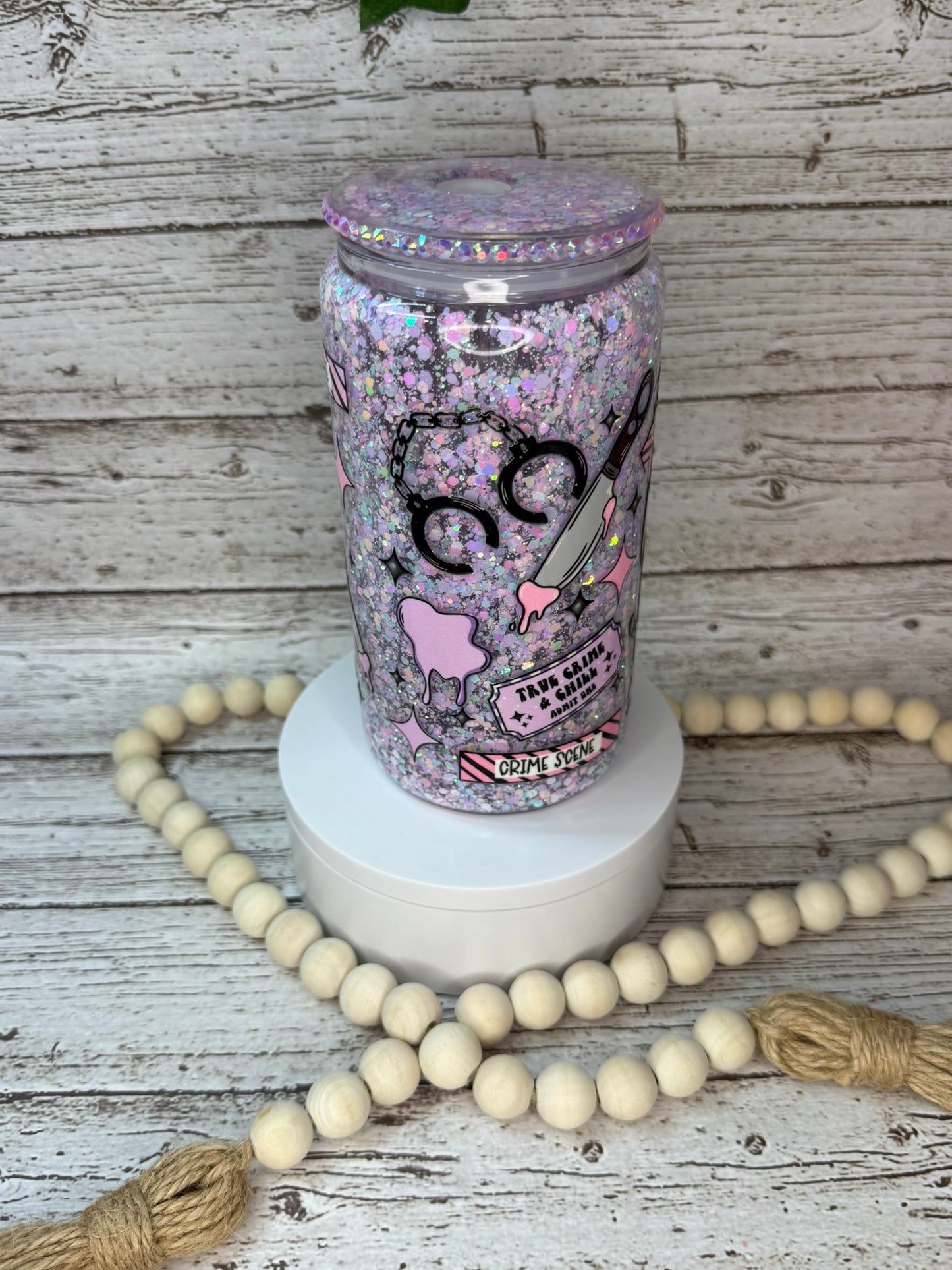 🩷🔪 True Crime Queen – Glitter Snow Globe Glass Cup