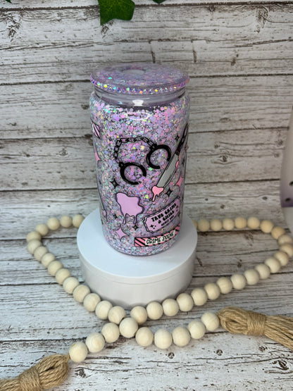 🩷🔪 True Crime Queen – Glitter Snow Globe Glass Cup